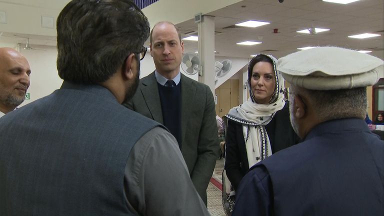 Will and Kate visit a mosque to speak to Turkey and Syria aid workers