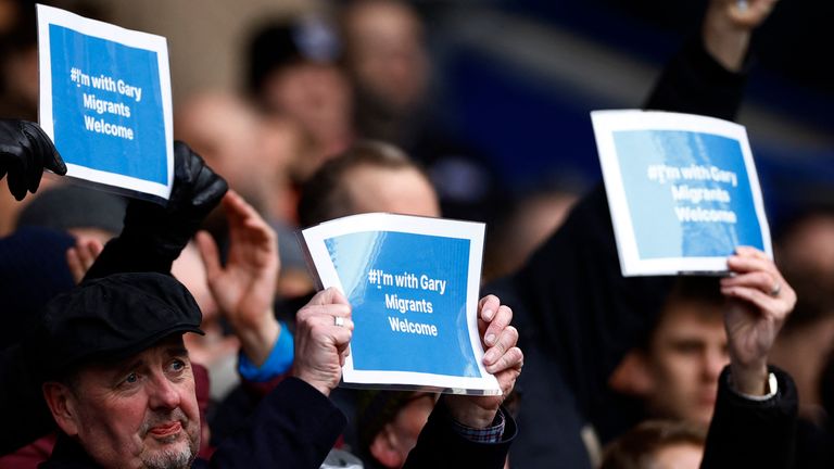 Some fans at Leicester&#39;s game against Chelsea expressed their support for Lineker