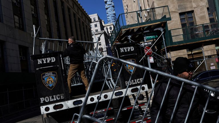 Barricades outside Manhattan Criminal Court