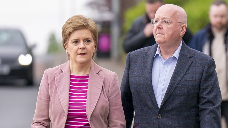 Nicola Sturgeon poses with her husband, SNP chief executive Peter Murrell