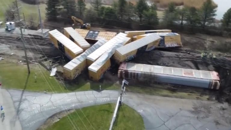 A freight train is derailed in Ohio