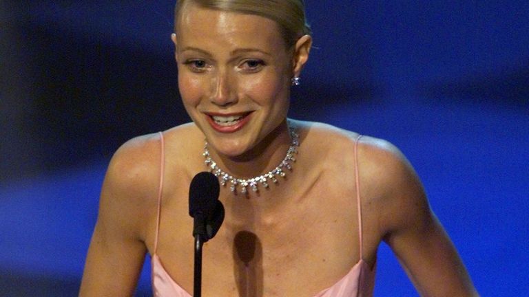 Gwyneth Paltrow gives her acceptance speech after winning the Oscar for Best Actress at the 71st Academy Awards March 21. Paltrow won for her role in "Shakespeare in Love," which won for Best Picture. **DIGITAL IMAGE**
