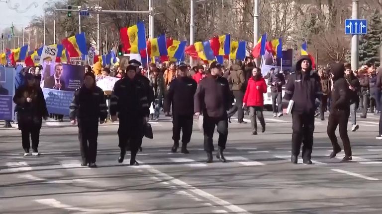 Polis, Moldova protestosunda kitlesel huzursuzluğa neden olan Rus yanlısı aktörleri durdurdu