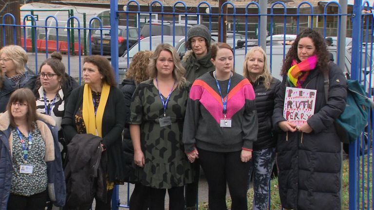 Parents show solidarity with Ruth Perry