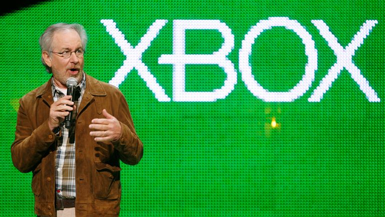 At the Microsoft XBox 360 E3 2009 media conference in Los Angeles, film director Steven Spielberg talks about the preview he received of the new XBox Project Natal, a new technology that uses Natal's motion controls to let gamers use their The whole body to control the game Angeles, June 1, 2009.  REUTERS/Fred Prouser (American Entertainment)