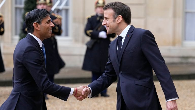 Rishi Sunak has arrived in Paris for a summit with Emmanuel Macron