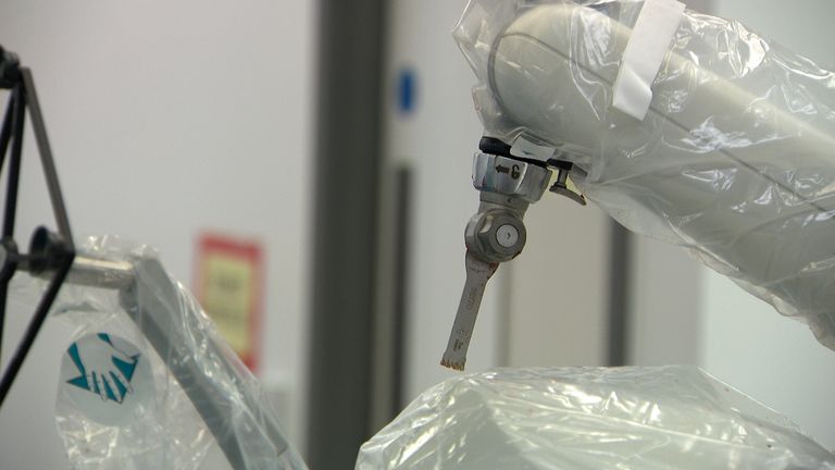 Walsall Manor Hospital - Robot-assisted knee replacement surgery