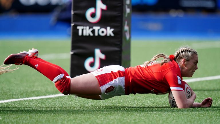 Wales&#39; Hannah Jones goes over to score her sides fourth try