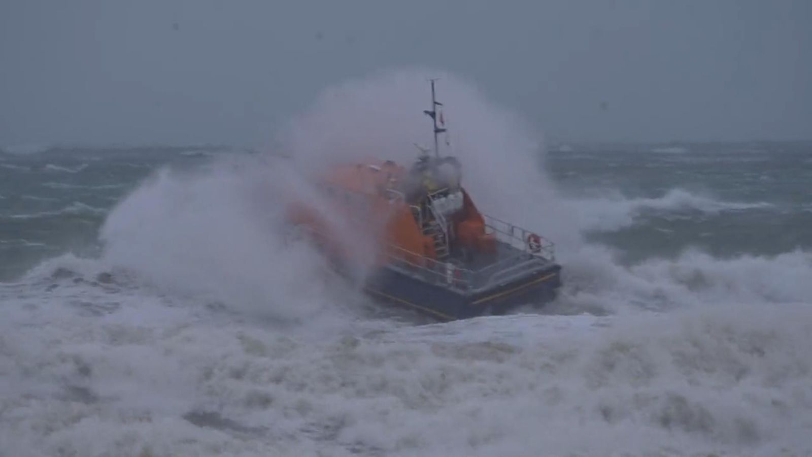 Body Found Washed Up On Beach Near Brighton After Search By Rnli 