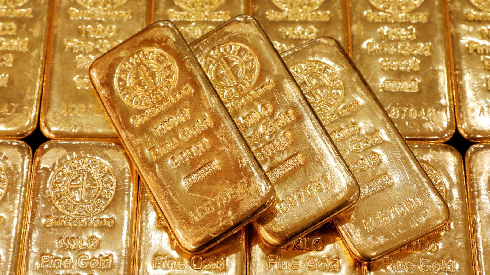 Сообщается, что воры украли золотые слитки на сумму 84 миллиона фунтов стерлингов при ограблении канадского аэропорта |  Новости мира