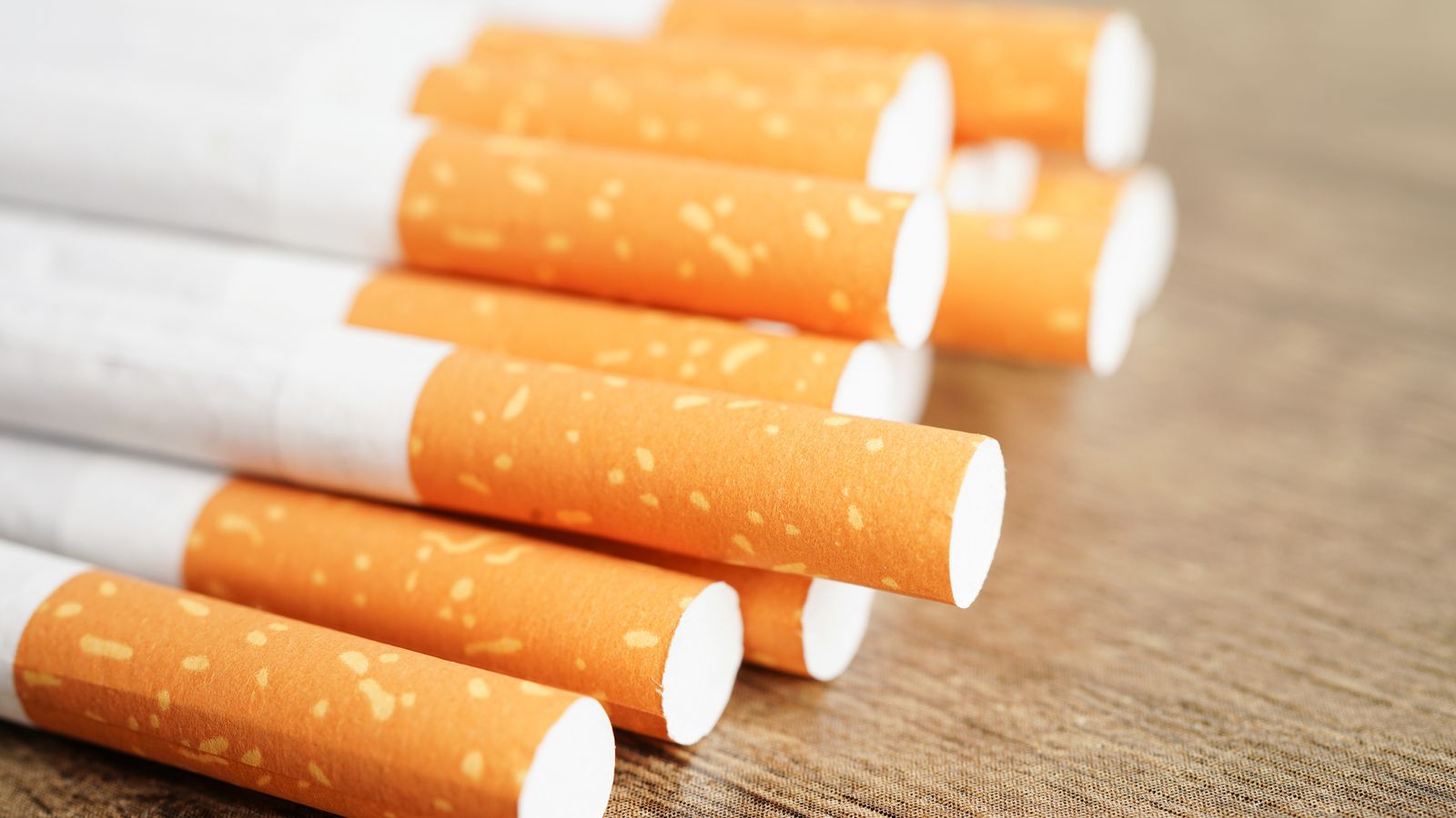 skynews cigarette smoking 6133245