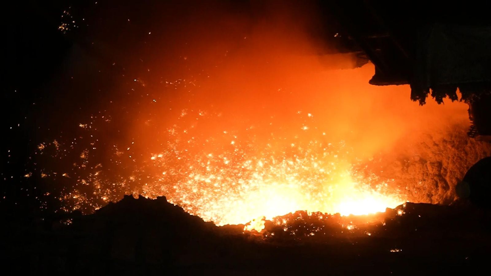 Tata Steel: Thousands of Port Talbot job losses likely despite £500m worth of government support