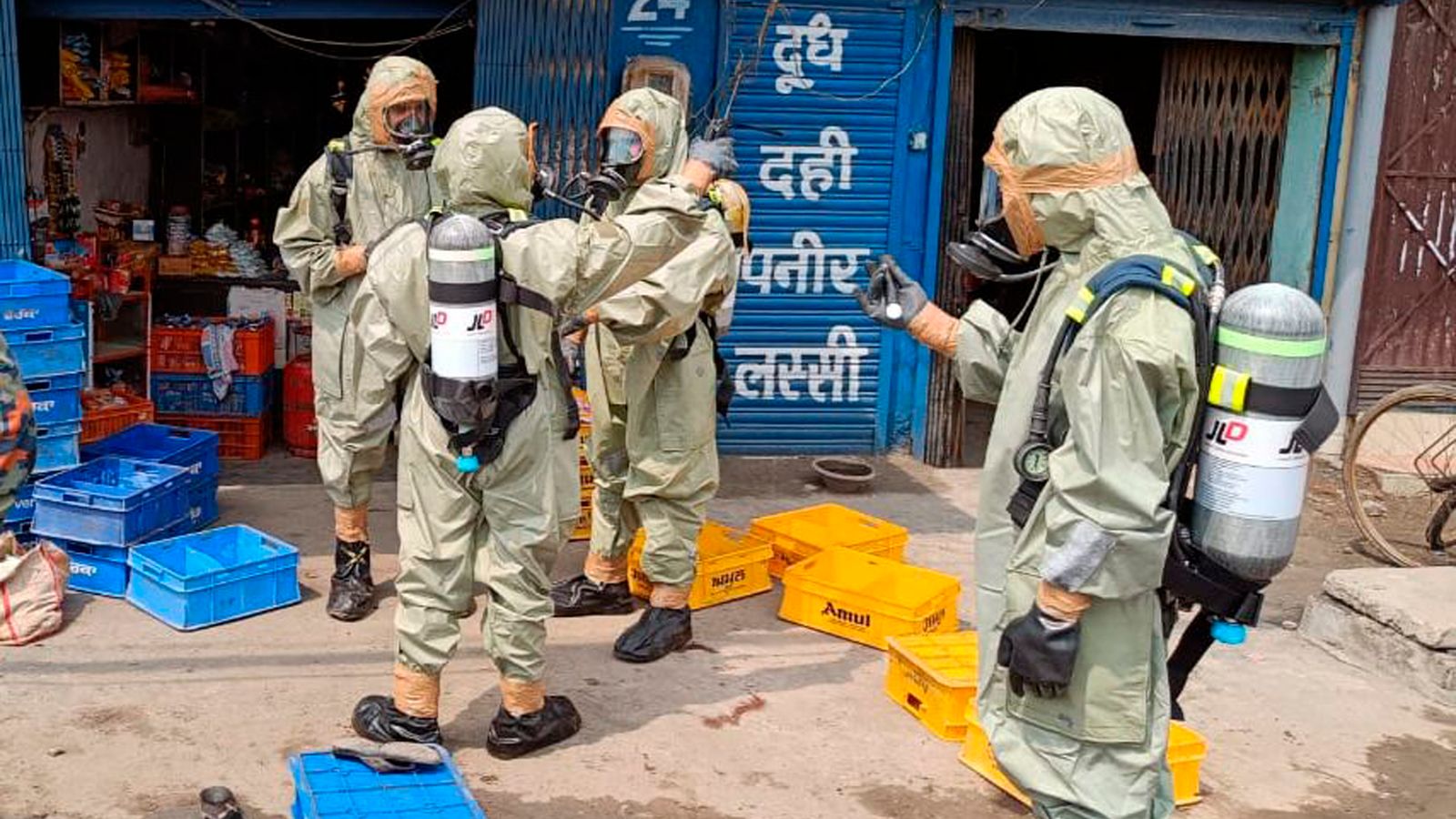 Leak of unknown gas kills 11 in India