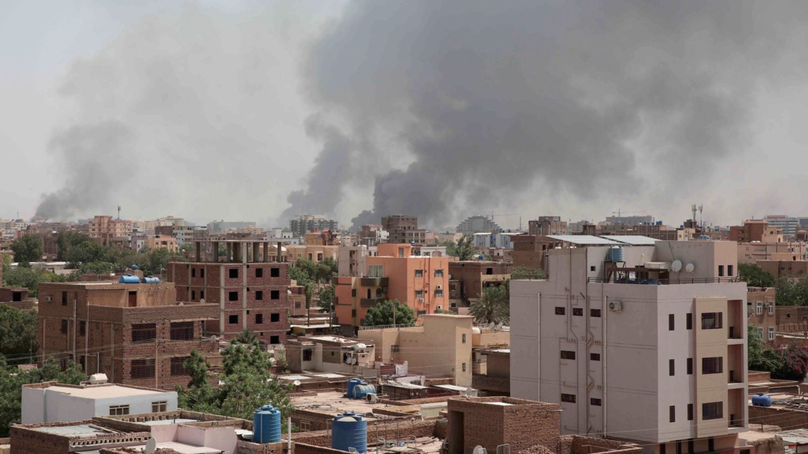 Sudan: Three UN aid workers among 97 killed as crisis talks under way ...