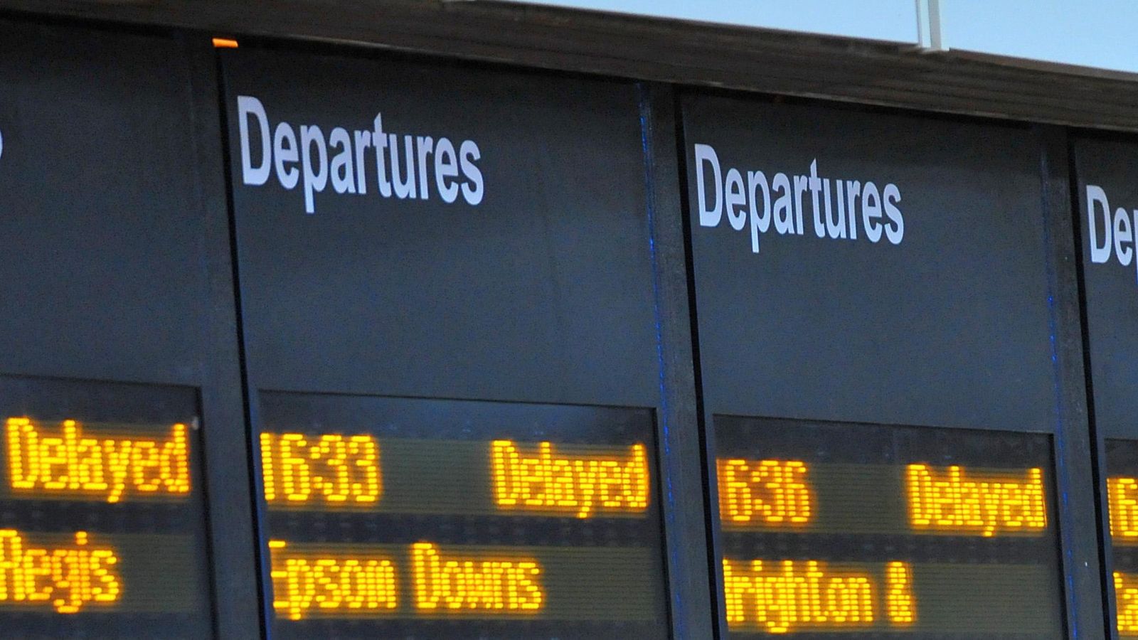 Leaked Network Rail presentation warns of worsening practice delays and rising fares