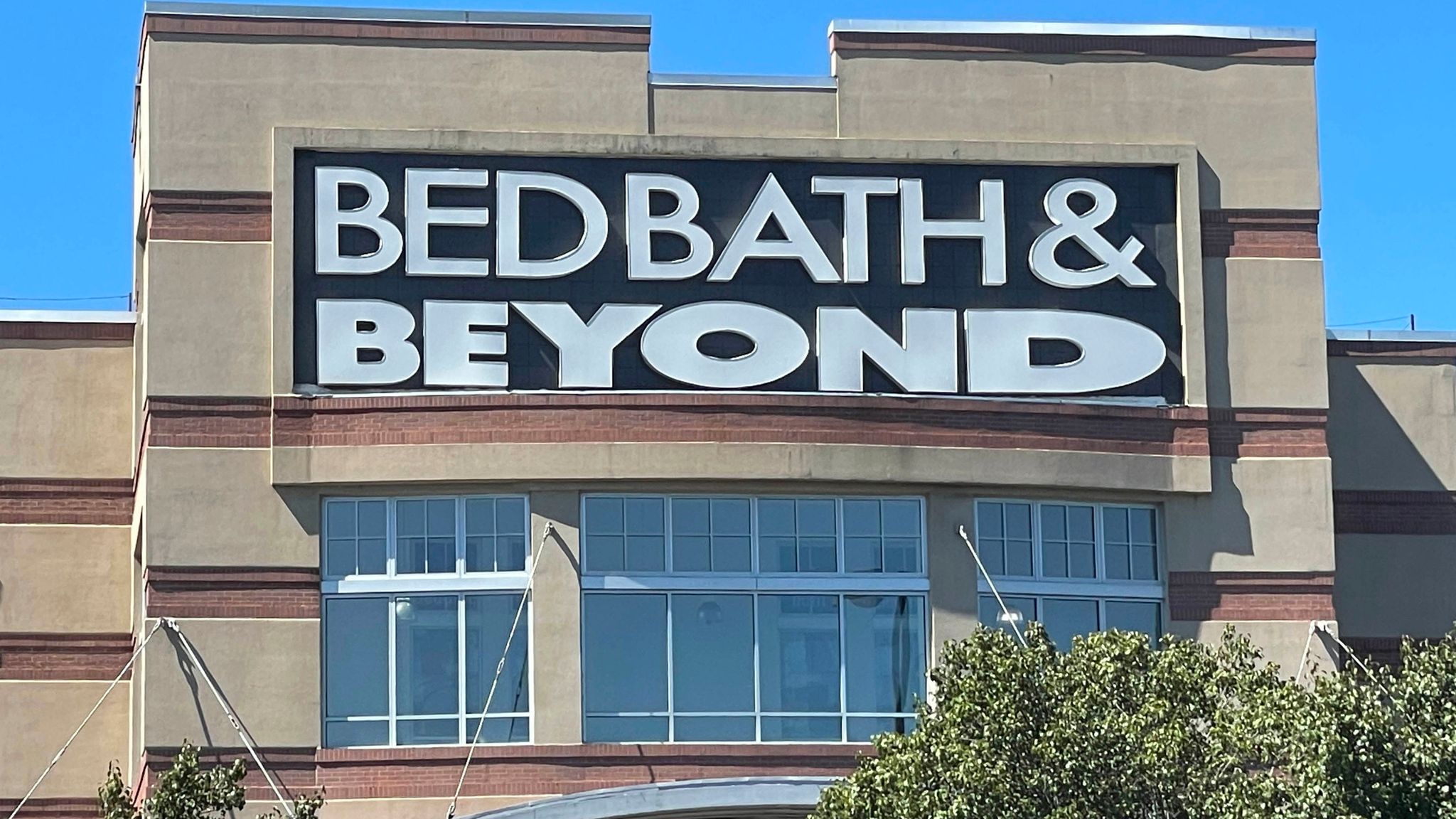 Bed Bath & Beyond, Described As A 'US Institution', Files For ...