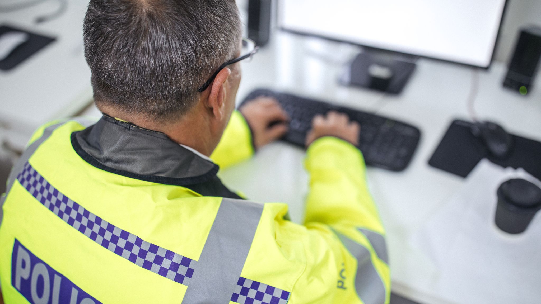 Police to spend less time dealing with Twitter spats under government ...