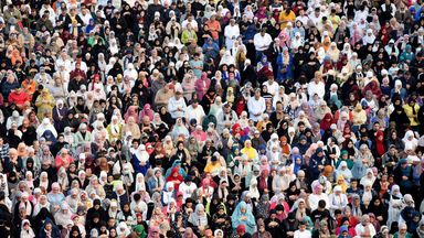 Muslims around the world celebrate Eid al Fitr after month of fasting