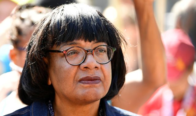 Major Tory donor Frank Hester apologises to Diane Abbott over 'reprehensible' and... - Vimarsana News