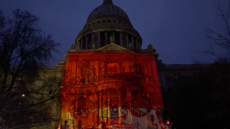 Andrei Molodkin projected a sculpture filled with human blood on to St Paul&#39;s Cathedral