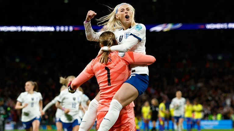 thumbnail image 2 of England Women Vs Brazil Women 2025 Match Scarf – 2-in-1 Lionesses Football Scarf (153cm) 2 of 5