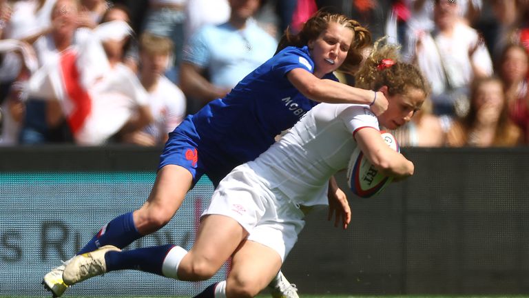 England&#39;s Abigail Dow scores a try