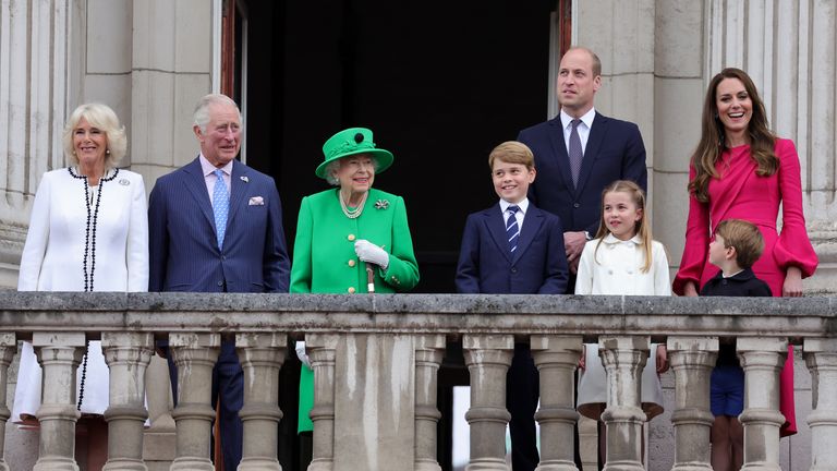 Selected members of  the royal family on the Buckingham Palace balcony during the Queen&#39;s Platinum Jubilee in 2022 