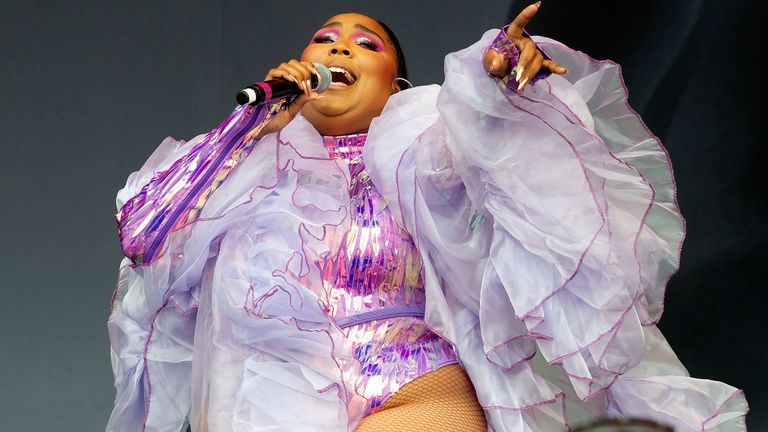 Mandatory Credit: Photo by James McCauley/Shutterstock (10324527ac).Lizzo.Glastonbury Festival, UK - 29 Jun 2019