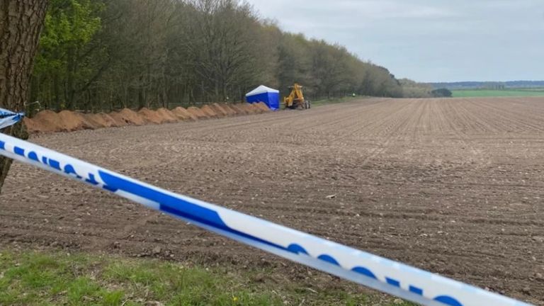 A police cordon at the scene in Sutton-In-Ashfield Pic: Nottinghamshire Police 