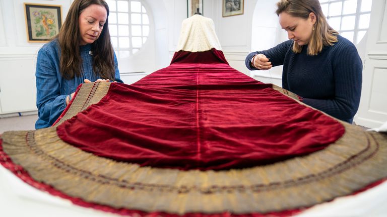 Work being carried out on King Charles&#39;s Robe of State