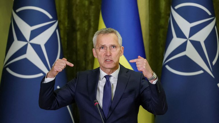 NATO Secretary-General Jens Stoltenberg attends a joint news briefing with Ukraine&#39;s President Volodymyr Zelenskyy, amid Russia&#39;s attack on Ukraine, in Kyiv, Ukraine April 20, 2023. REUTERS/Alina Yarysh
