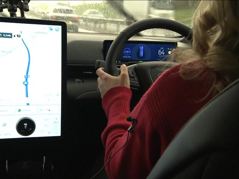 https://e3.365dm.com/23/04/800x600/skynews-hands-free-driving_6121590.jpg