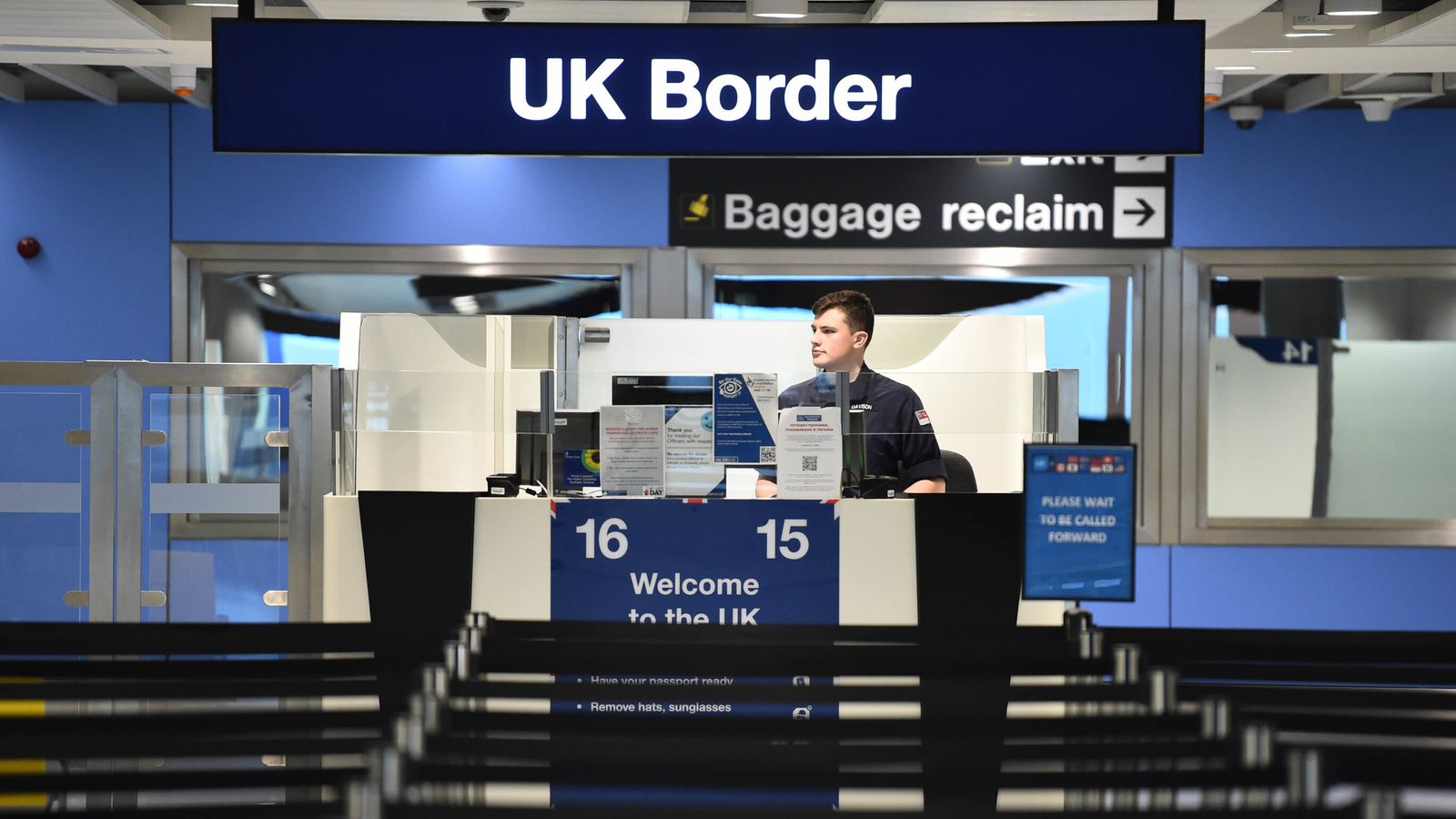 Immigration: Asylum backlog in UK hits record high, Home Office figures show
