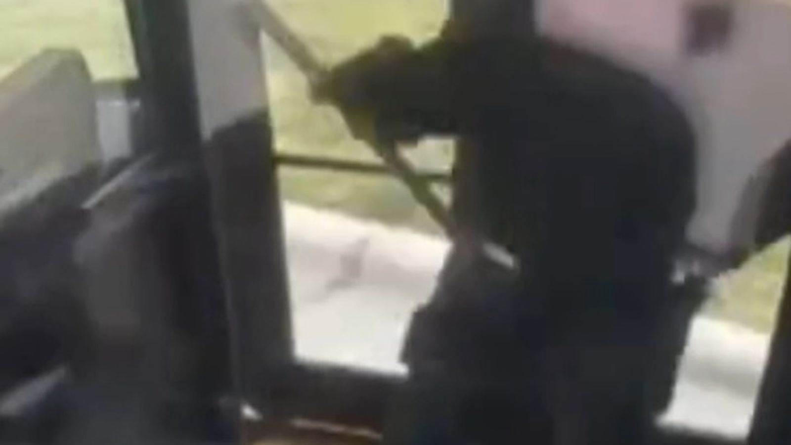 Chauffeur de bus et passager dans une fusillade en Caroline du Nord après qu’un homme a «demandé à descendre entre les arrêts» |  Nouvelles américaines
