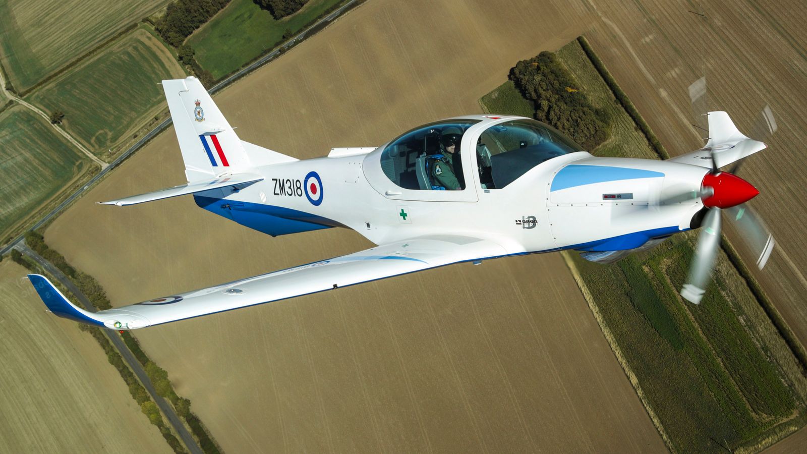Trainee RAF pilots face year-long wait to start flying lessons due to training 'shambles'