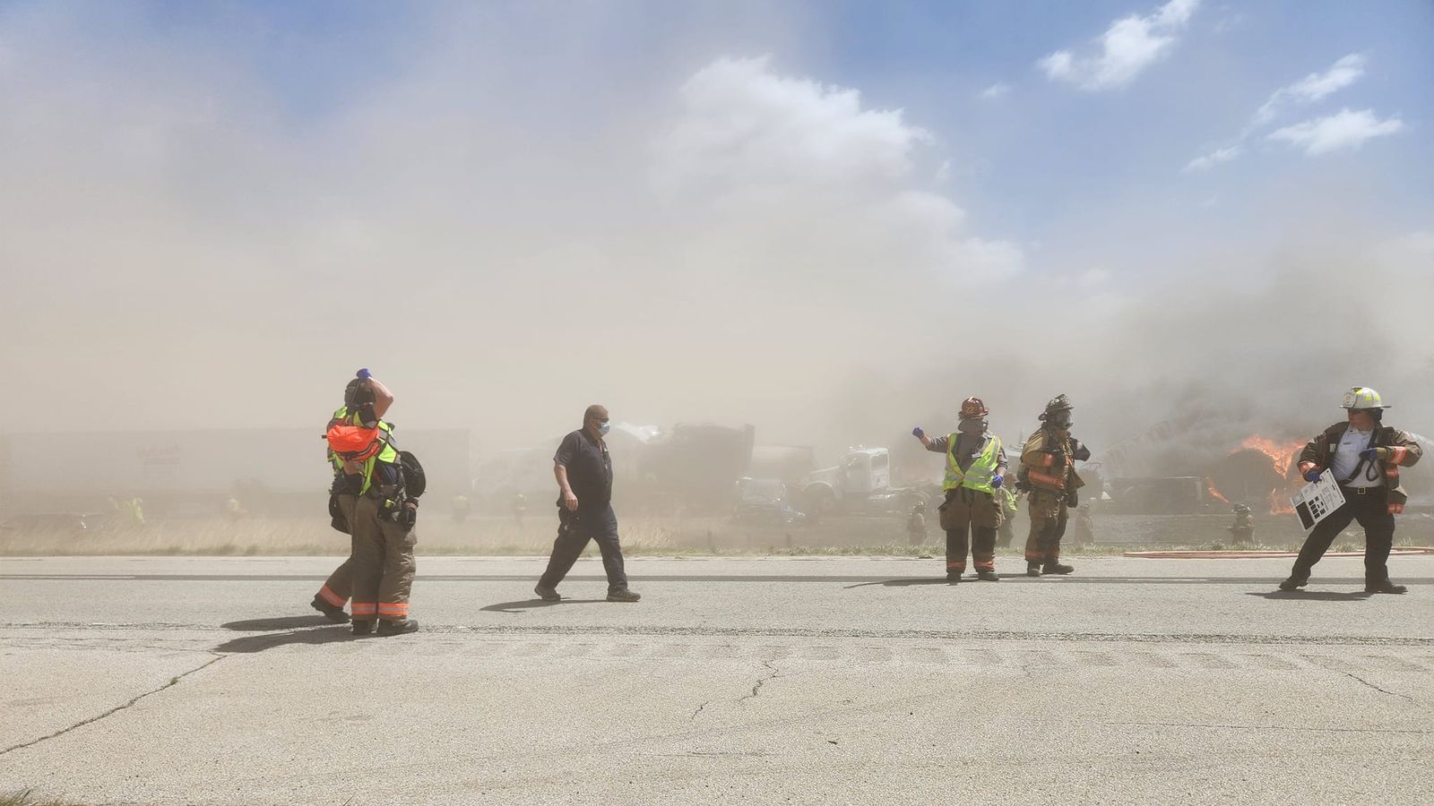 At least six killed and dozens wounded in car crashes during dust storm ...