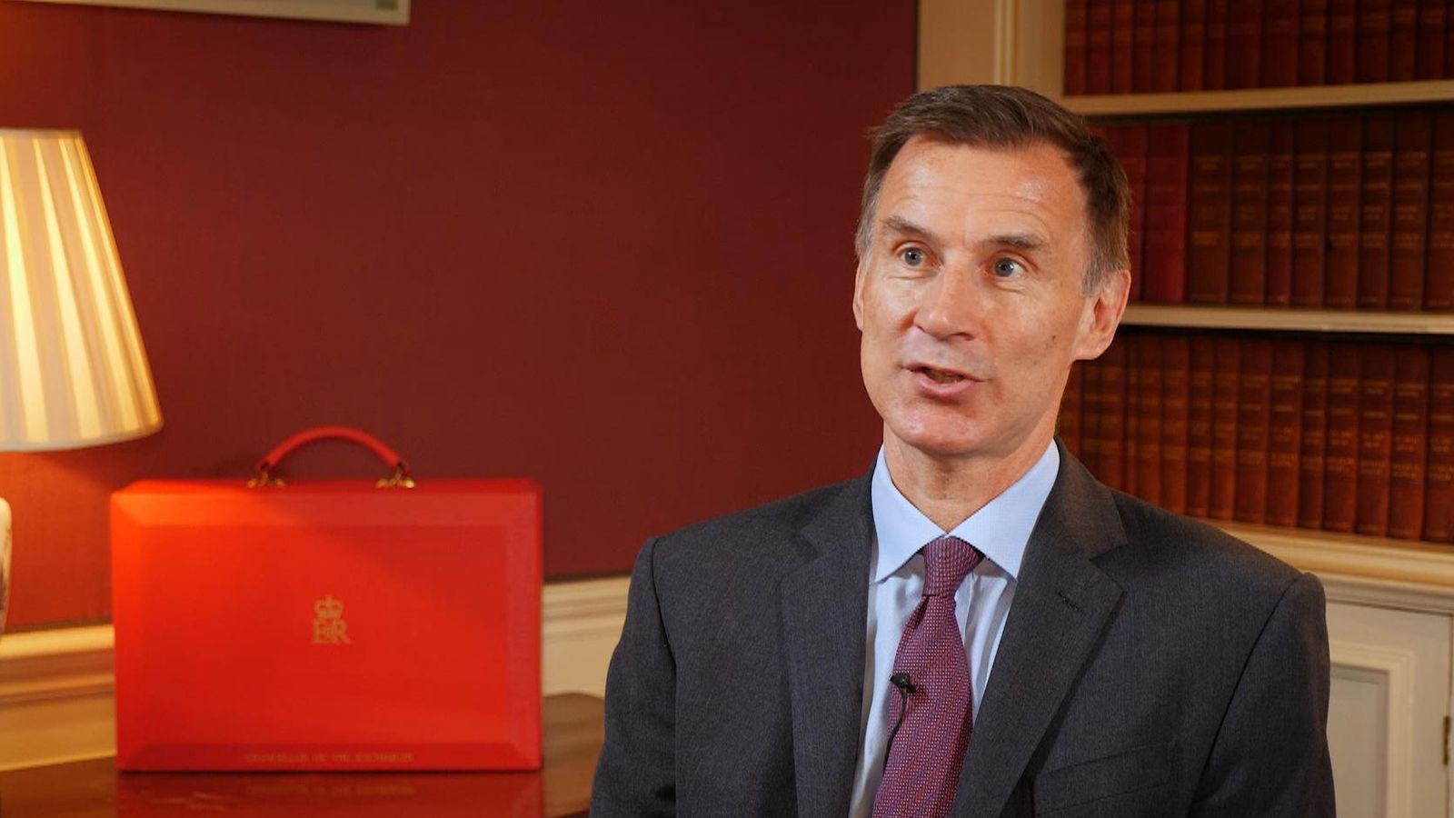 Chancellor comfortable with recession if it brings down inflation