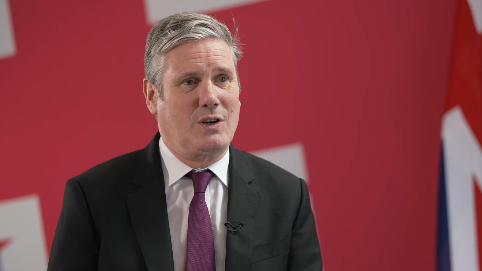 Sir Keir Starmer refuses seven times to rule out deal with Liberal Democrats as projections show hung parliament