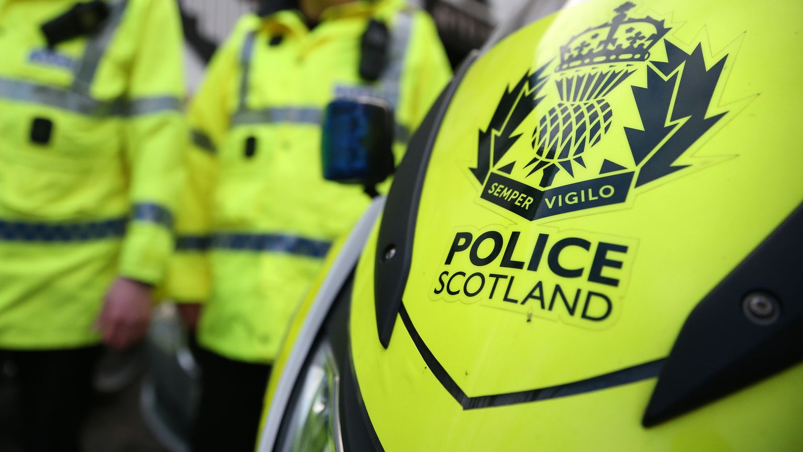 A Говорителят на шотландската полиция каза: Полицаи разследват доклад за