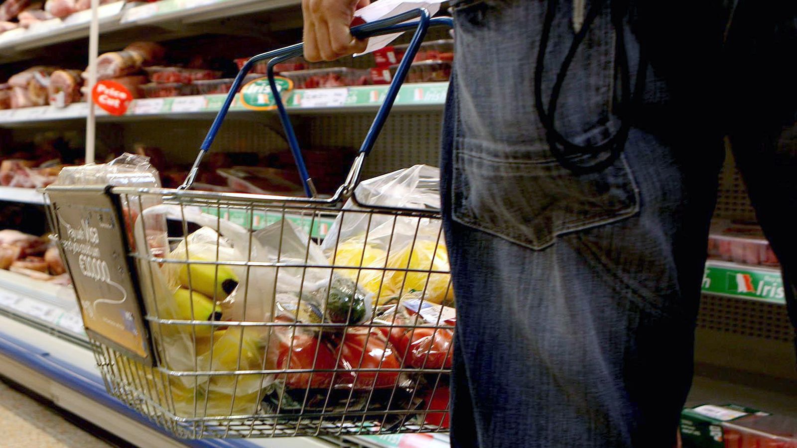 Food inflation hits another record high as pressure mounts on home finances