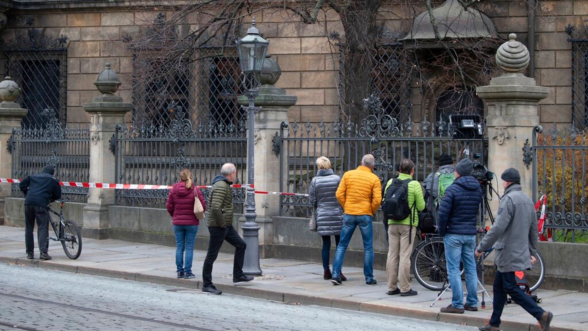 Dresden jewellery heist Five jailed over 113m euro jewel theft from museum