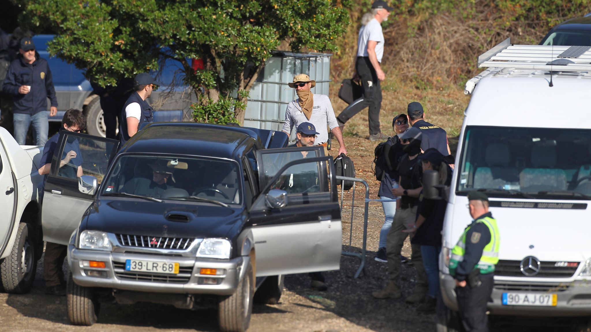 Madeleine McCann Police Use Sniffer Dogs To Comb Wooded Area During ...