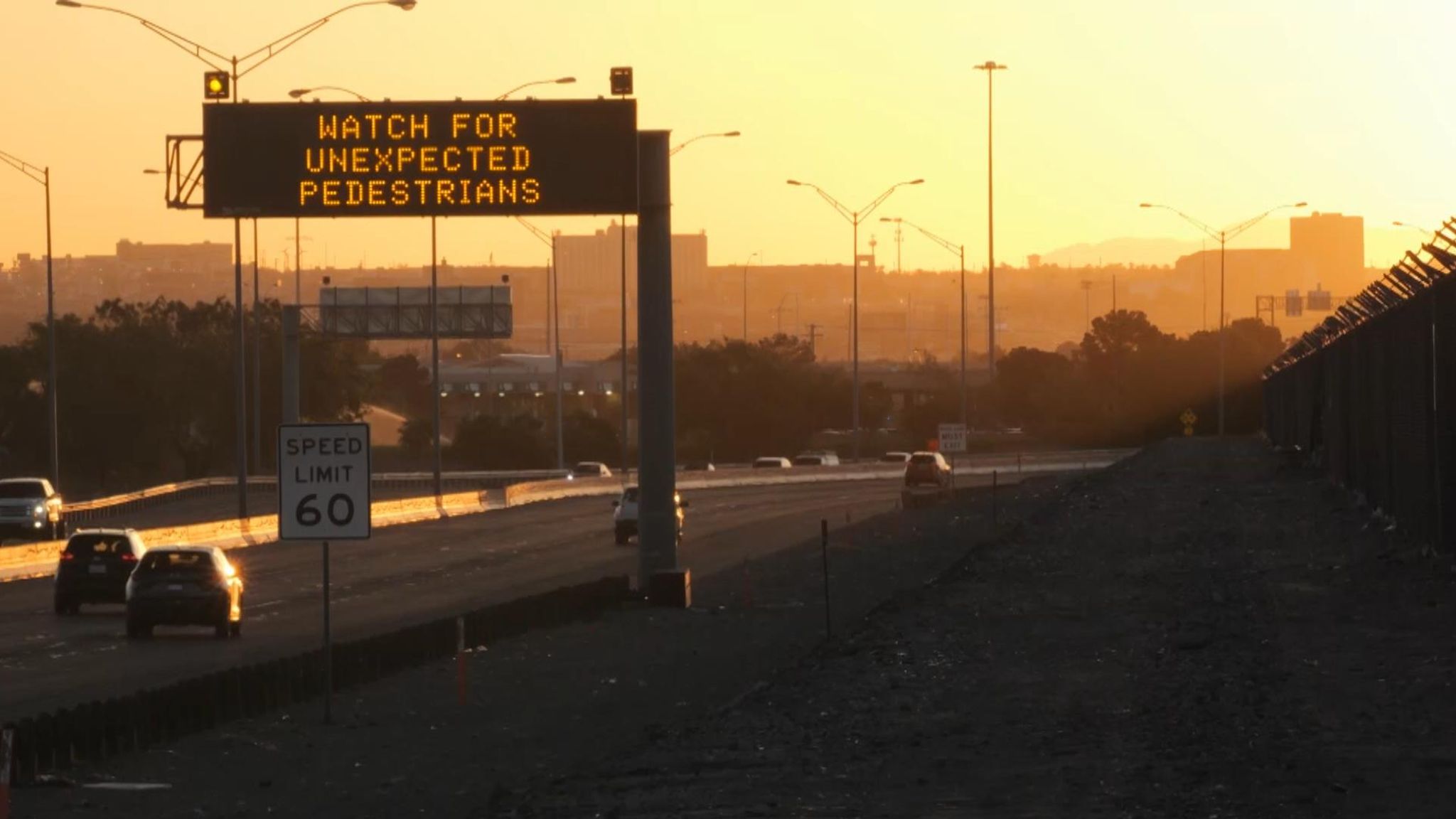 Thousands of migrants travel to US border as Title 42 restrictions come ...