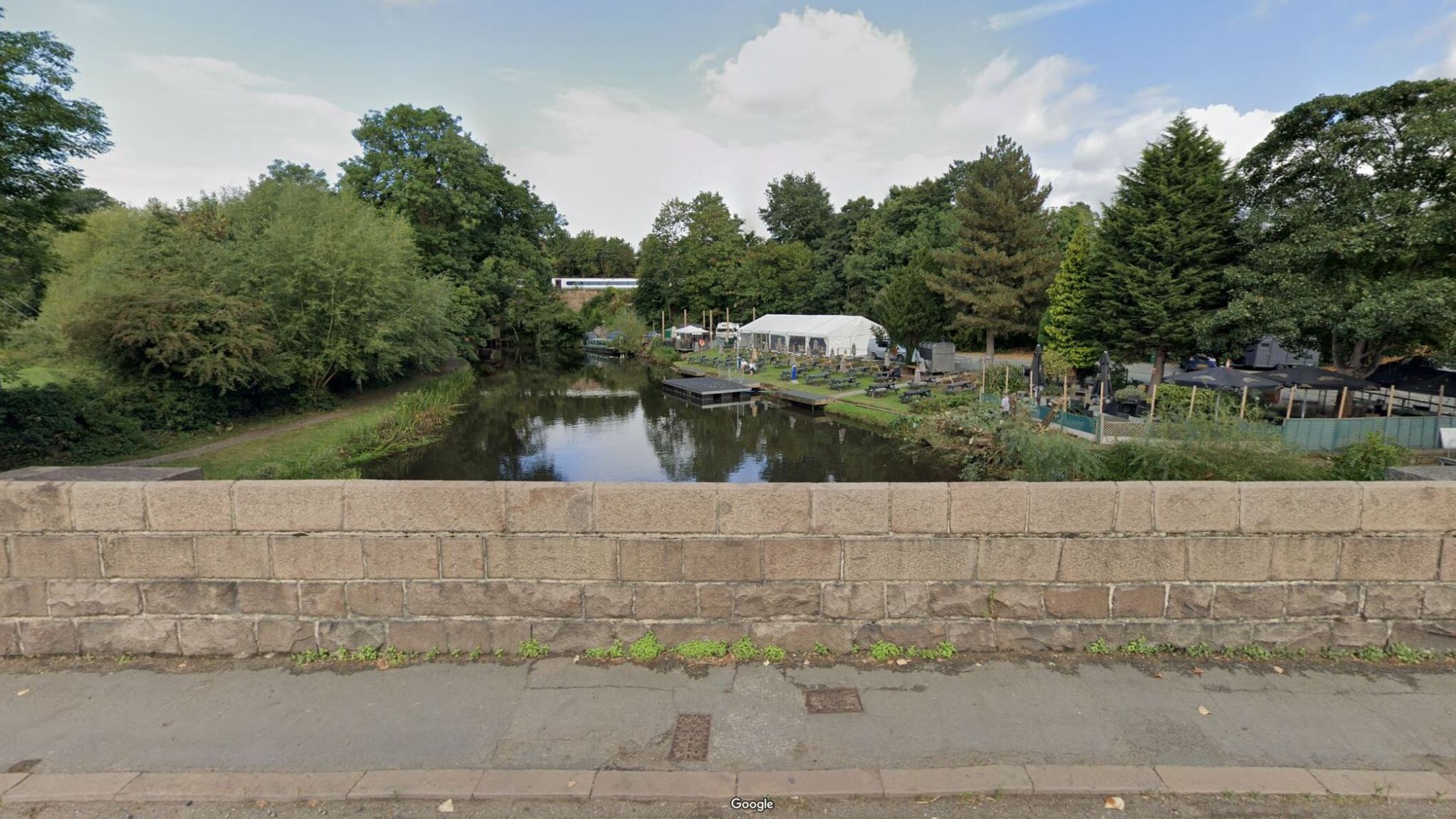 Boy dies after being pulled from the River Soar in Leicestershire UK