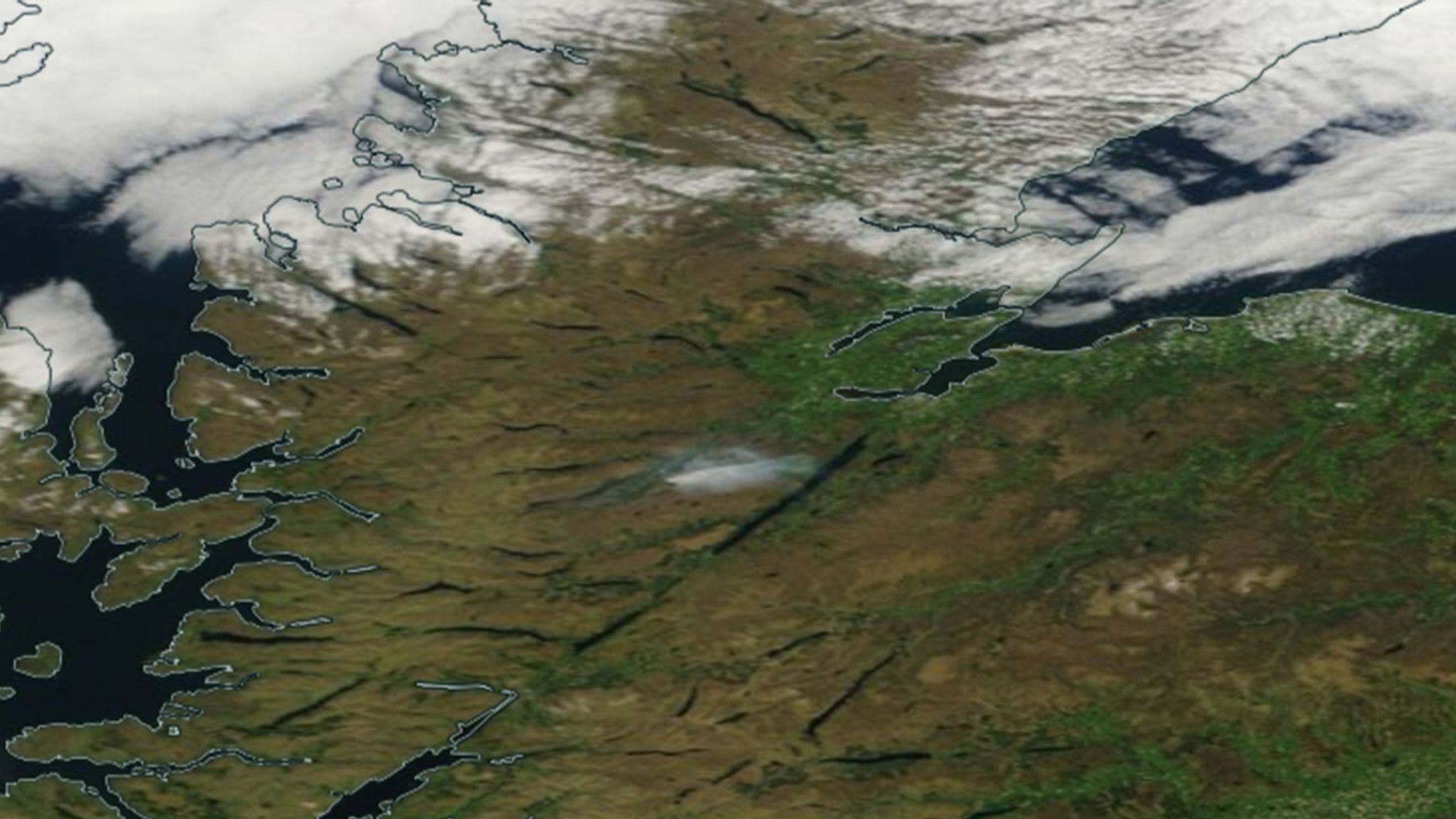 Smoke From Massive Wildfire Near Cannich In The Scottish Highlands   Skynews Scotland Cannich Fire 6174127 