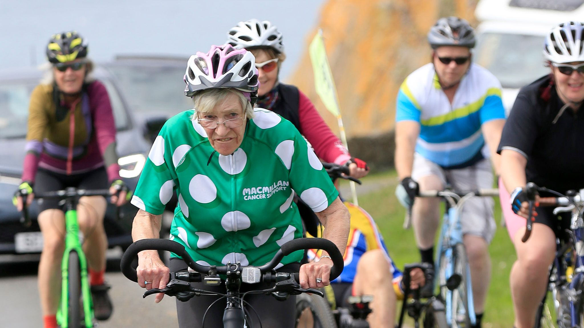 Granny Mave 85 Year Old Woman Completes 1 000 Mile Bike Ride For Charity Uk News Sky News