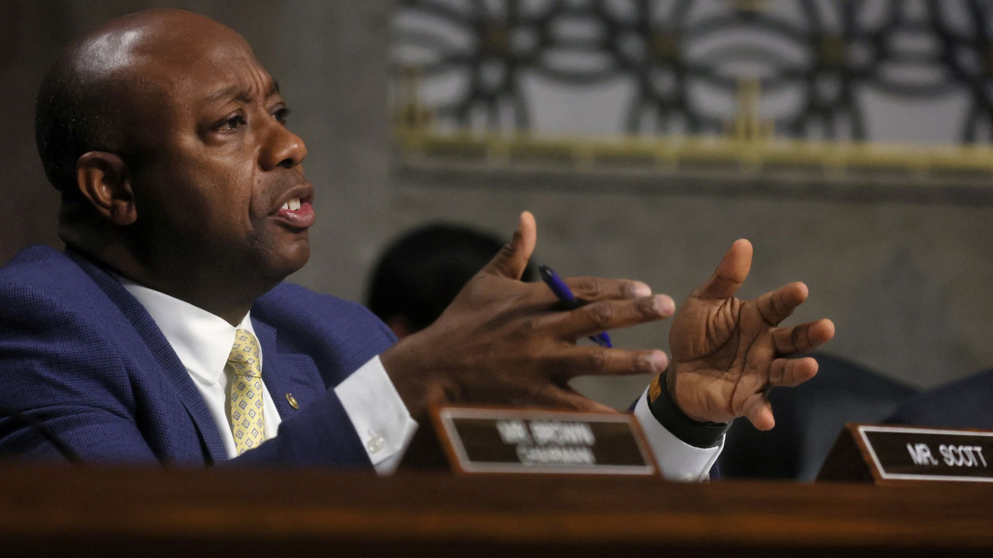 Who Is Tim Scott? Republicans' Only Black Senator Who Could Be Trump's ...