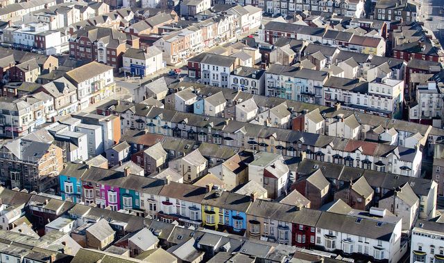 Government unveils 'once-in-a-generation' renting shake-up - including ban on 'no-fault' evictions - Vimarsana News