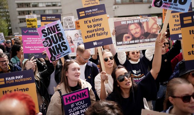 Crucial strike meeting between NHS employers and unions as health secretary... - Vimarsana News