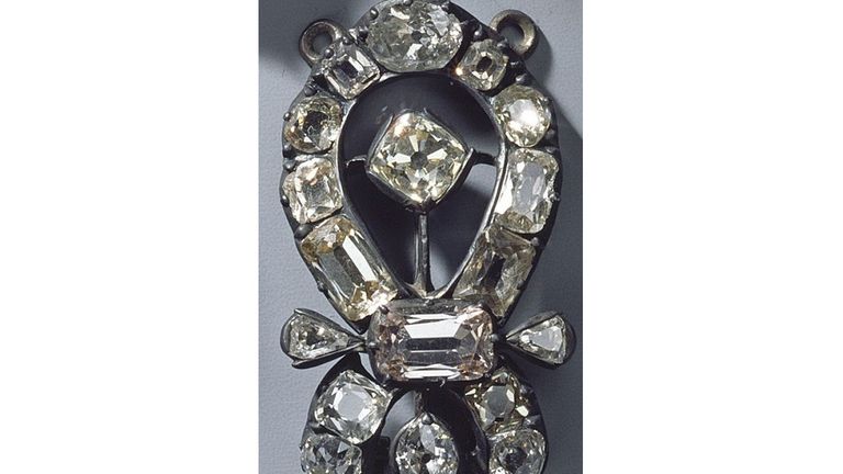 Diamond brooch by Jean Jacques Pallard